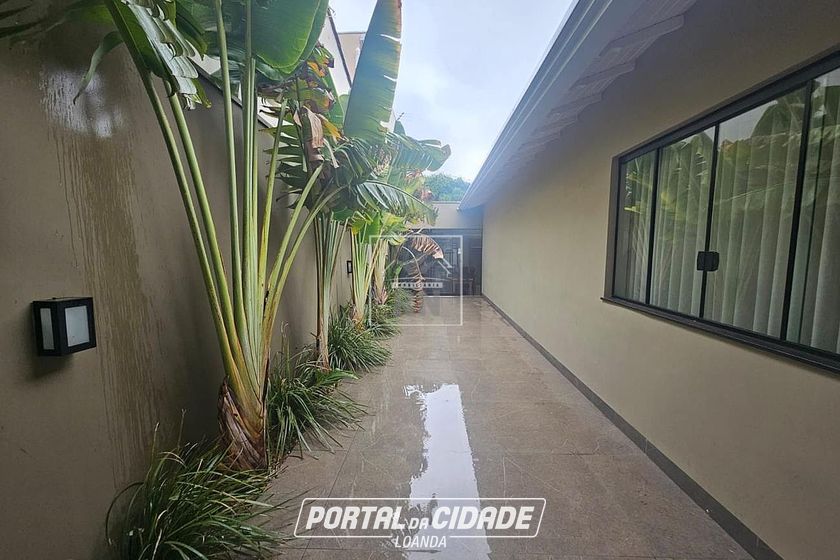 Casa &agrave; venda - 277m&sup2; - Centro