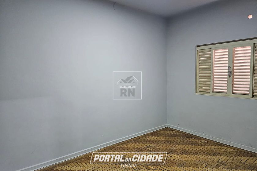 Sal&atilde;o Comercial &agrave; venda - 150m&sup2; - Centro
