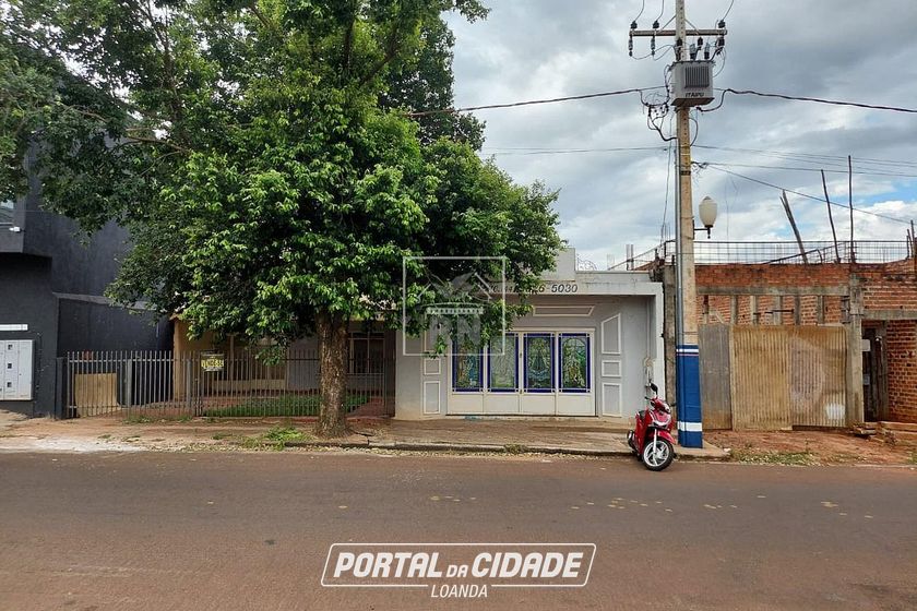 Sala Comercial &agrave; venda - 300m&sup2; - Centro