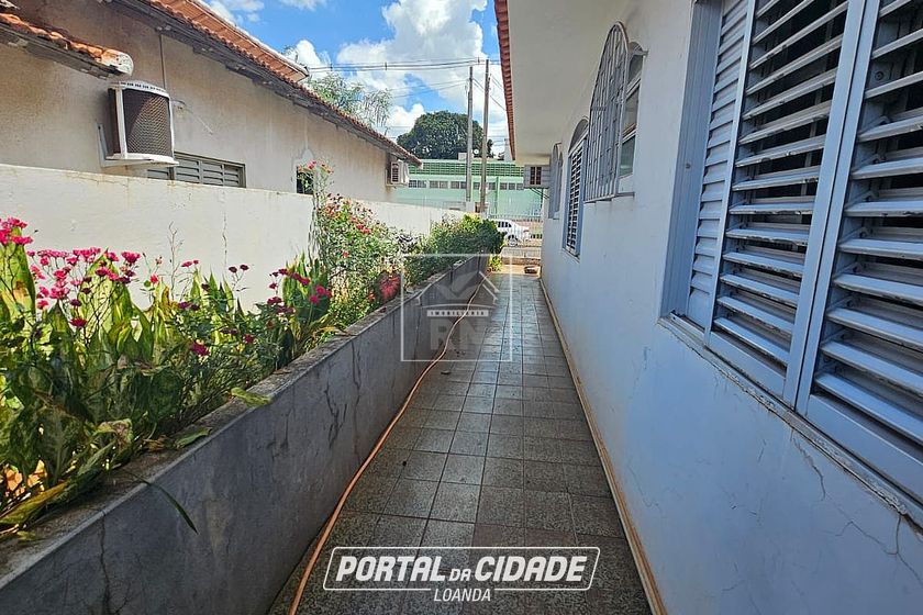 Casa &agrave; venda - 280m&sup2; - Centro