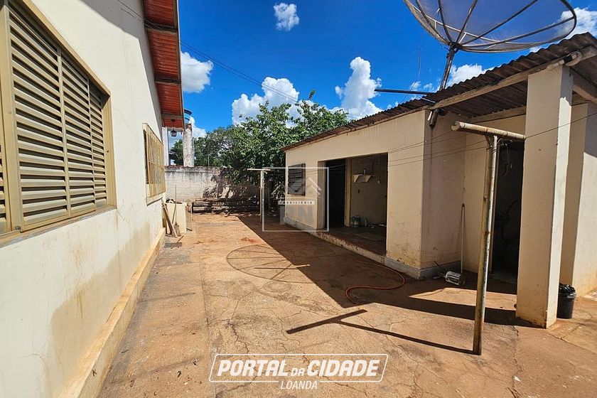 Casa &agrave; venda - 200m&sup2; - Centro
