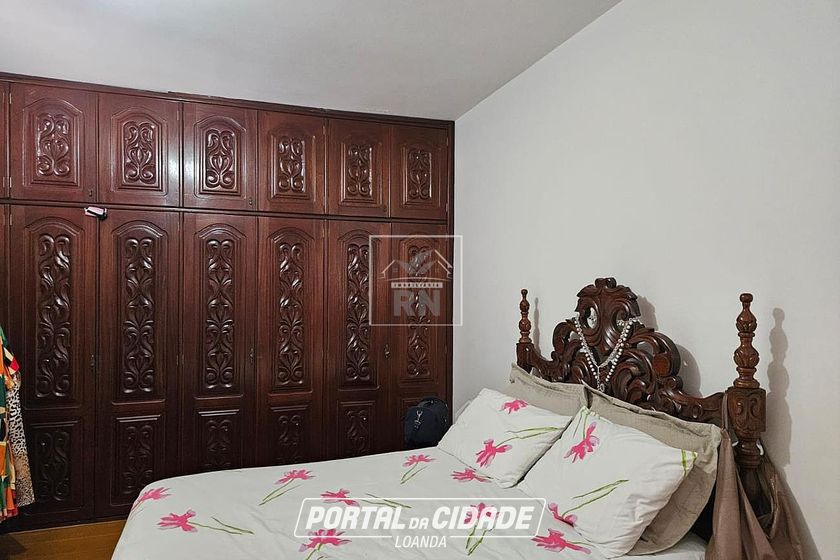 Casa &agrave; venda - 200m&sup2; - Centro