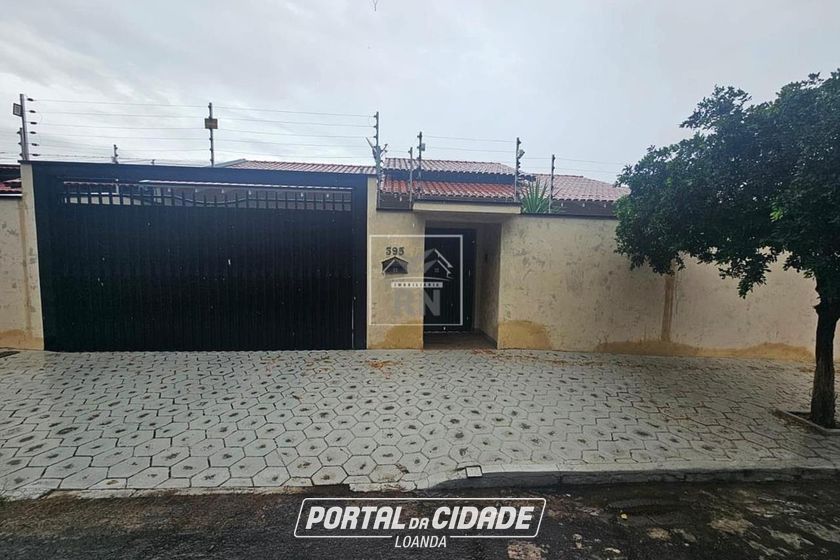 Casa &agrave; venda - 277m&sup2; - Centro