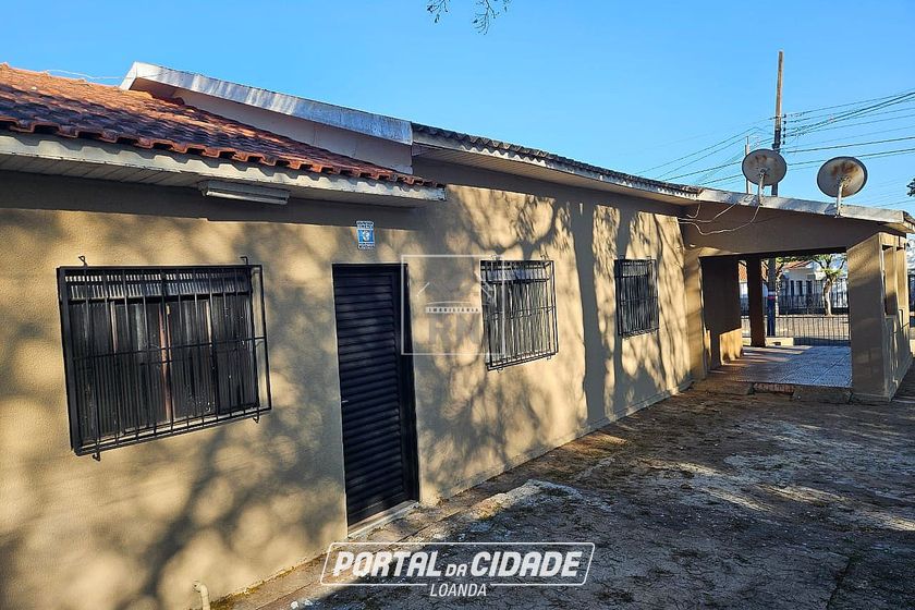Casa &agrave; venda - 200m&sup2; - Centro
