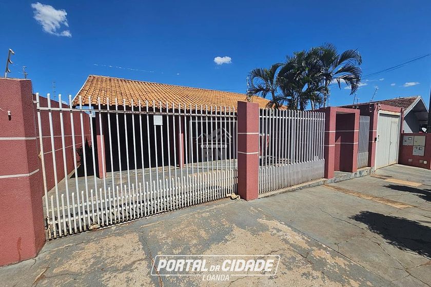 Casa &agrave; venda - Centro