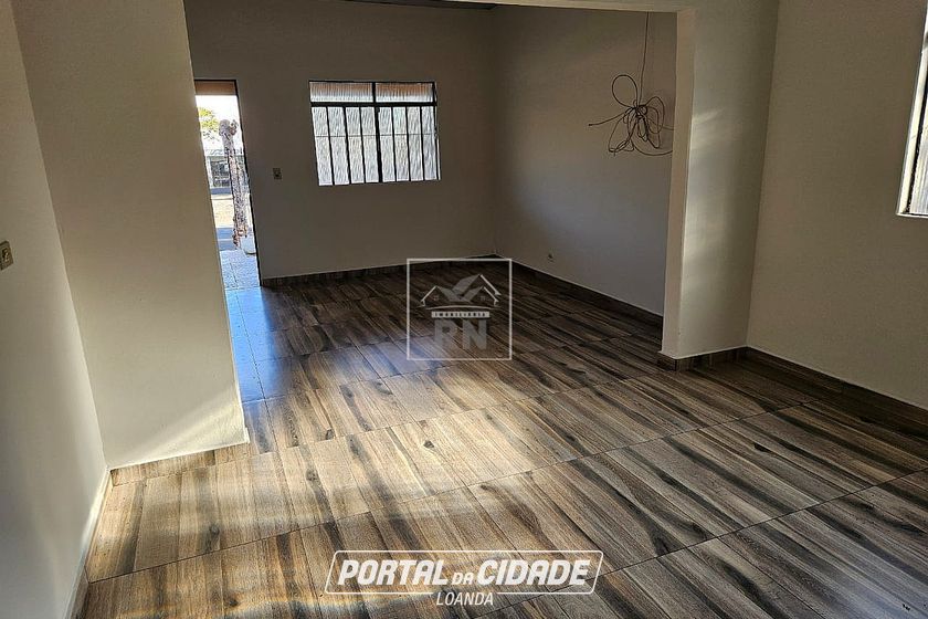 Casa &agrave; venda - 200m&sup2; - Centro