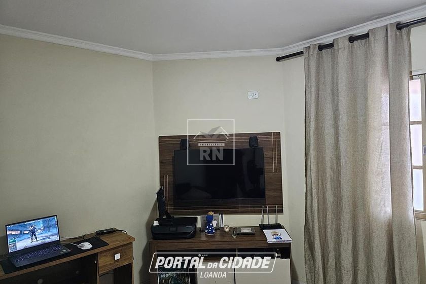 Casa &agrave; venda - 230m&sup2; - Centro