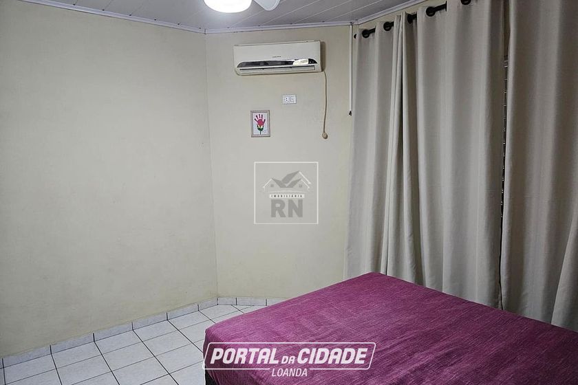 Casa &agrave; venda - 230m&sup2; - Centro
