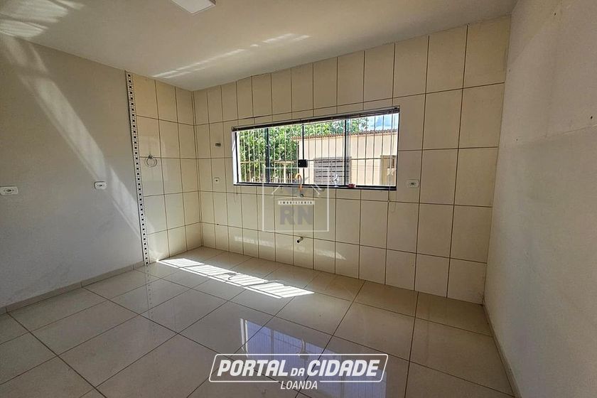 Casa &agrave; venda - 200m&sup2; - Centro