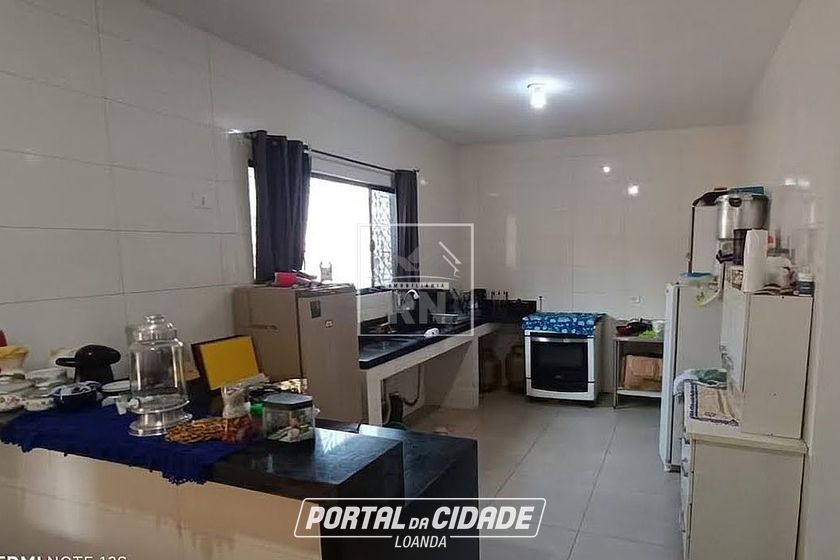 Casa &agrave; venda - Centro