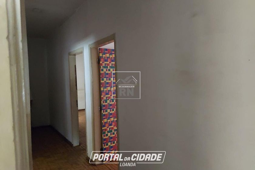 Sala Comercial &agrave; venda - 300m&sup2; - Centro