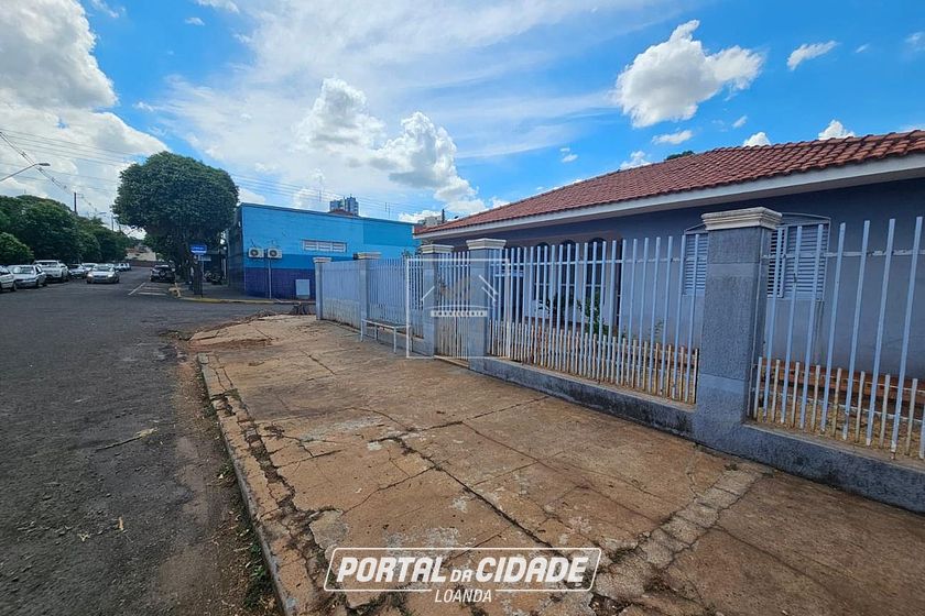 Casa &agrave; venda - 280m&sup2; - Centro