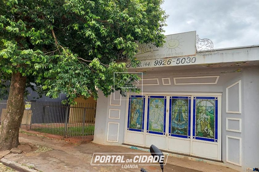 Sala Comercial &agrave; venda - 300m&sup2; - Centro