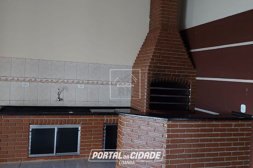 Casa &agrave; venda - 230m&sup2; - Centro