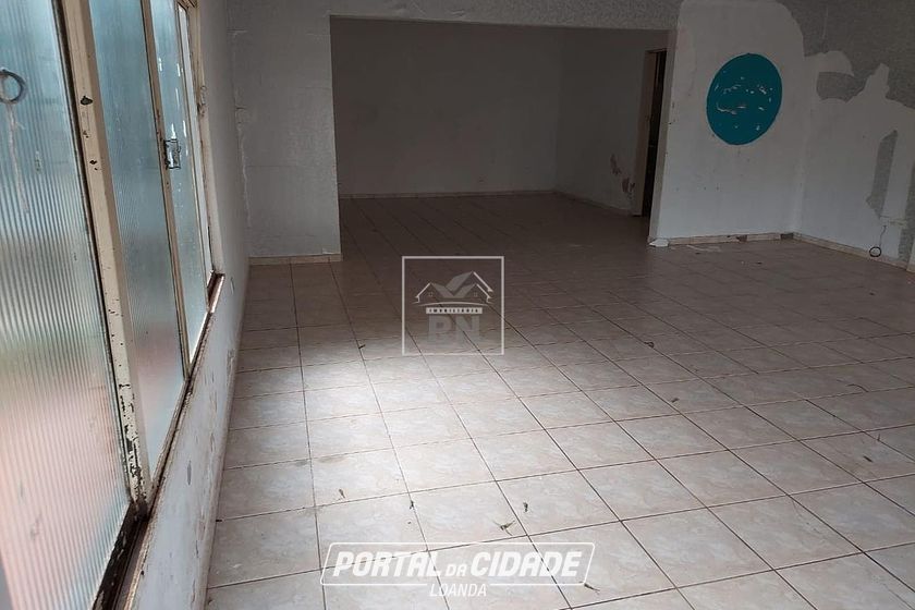 Sala Comercial &agrave; venda - 300m&sup2; - Centro