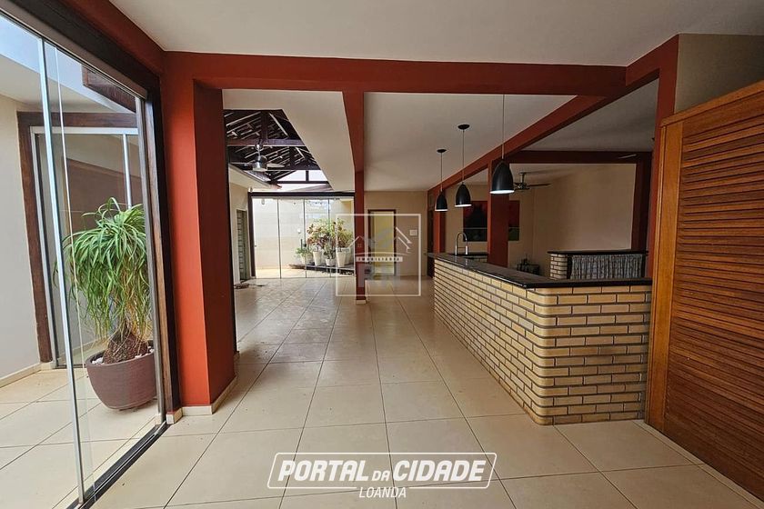 Casa &agrave; venda - Centro