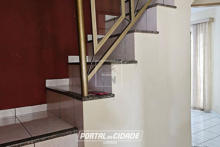 Casa &agrave; venda - 230m&sup2; - Centro