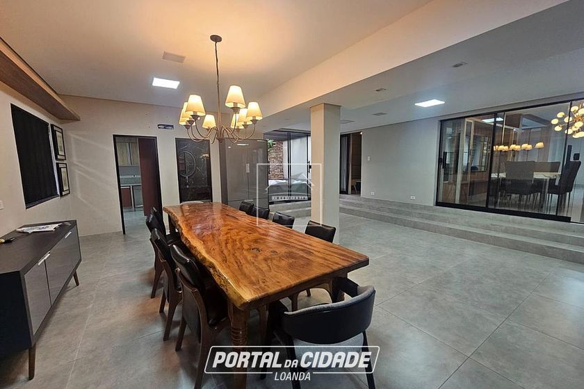 Casa &agrave; venda - 277m&sup2; - Centro