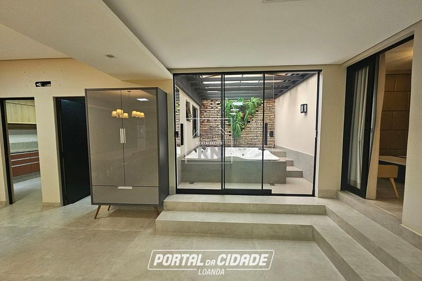 Casa &agrave; venda - 277m&sup2; - Centro