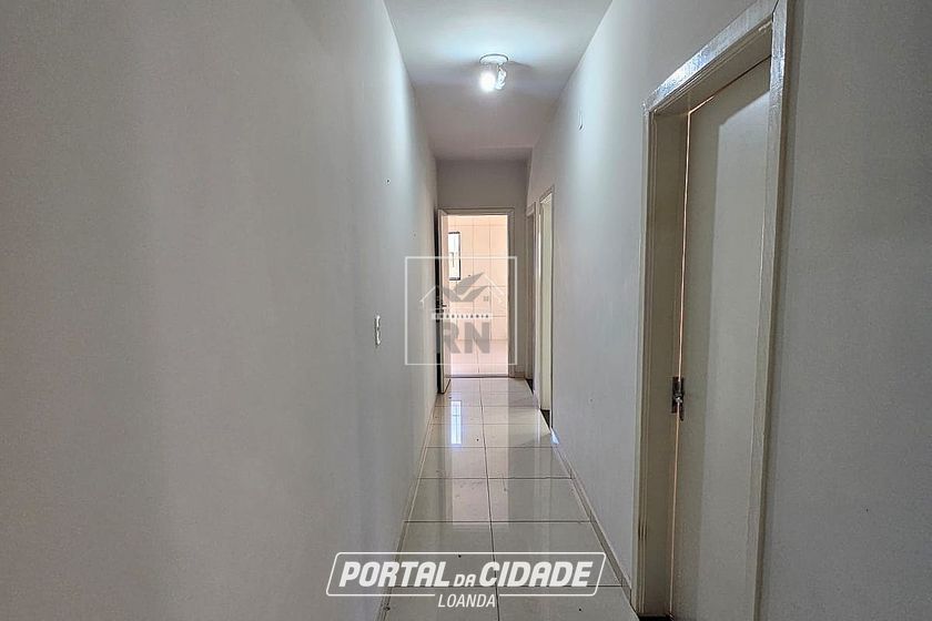 Casa &agrave; venda - 200m&sup2; - Centro