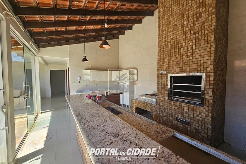 Casa &agrave; venda - Centro