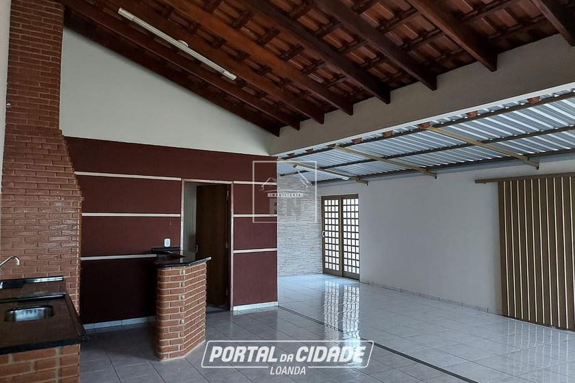 Casa &agrave; venda - 230m&sup2; - Centro