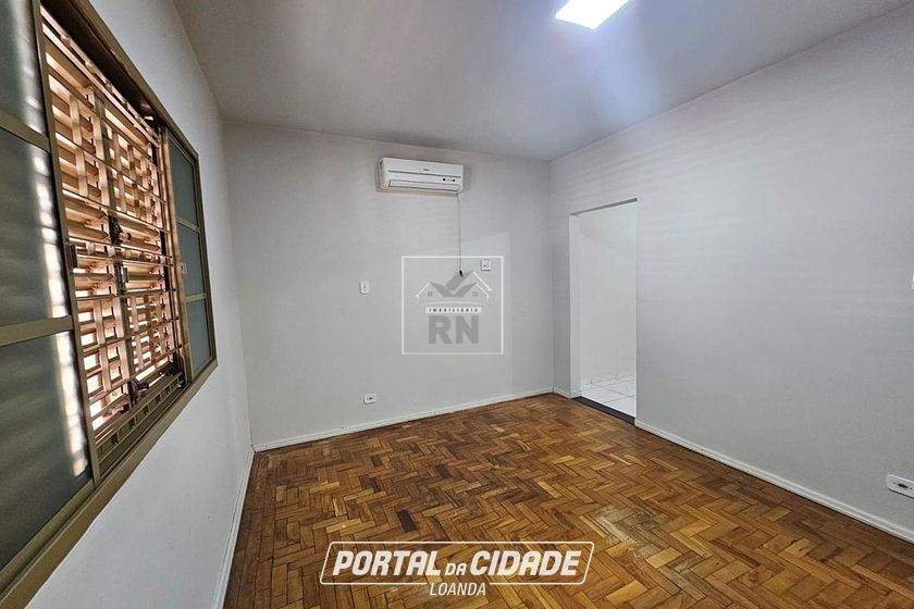 Casa &agrave; venda - 200m&sup2; - Centro