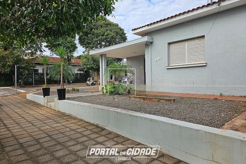 Sal&atilde;o Comercial &agrave; venda - 150m&sup2; - Centro