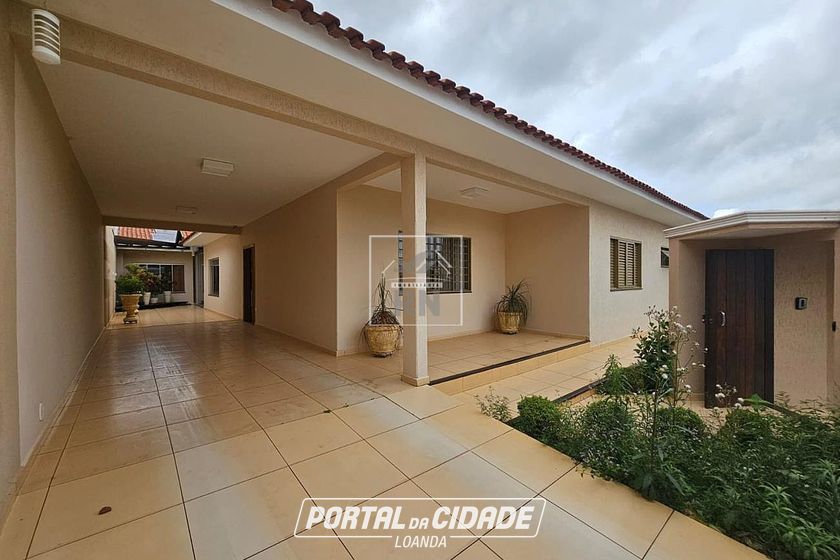 Casa &agrave; venda - Centro
