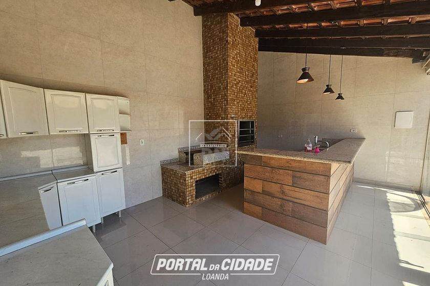 Casa &agrave; venda - Centro
