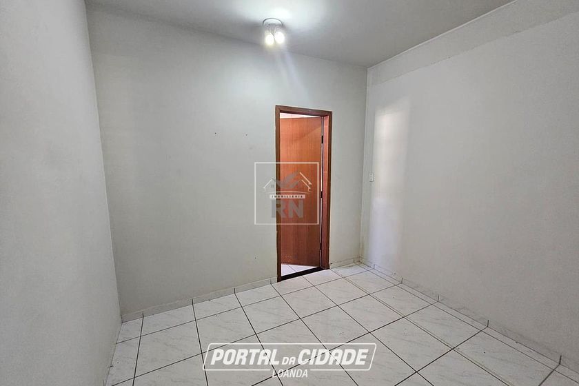 Casa &agrave; venda - 200m&sup2; - Centro