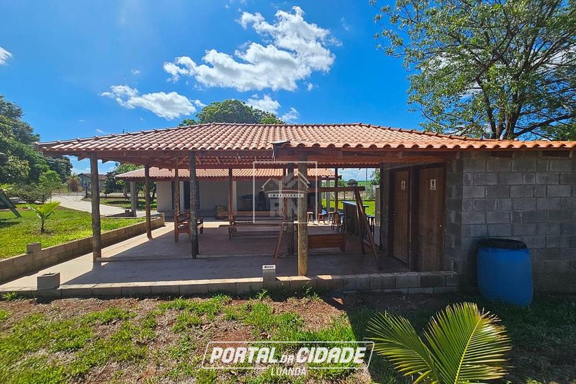 Ch&aacute;cara &agrave; venda - Vila Rural