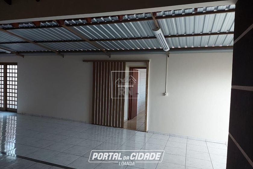 Casa &agrave; venda - 230m&sup2; - Centro