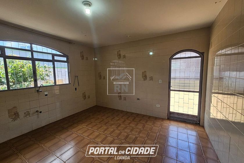 Casa &agrave; venda - 280m&sup2; - Centro