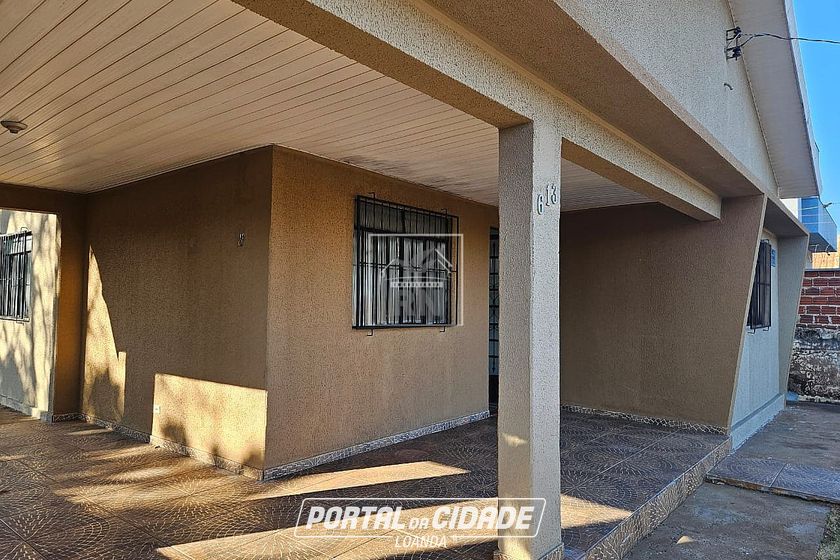Casa &agrave; venda - 200m&sup2; - Centro
