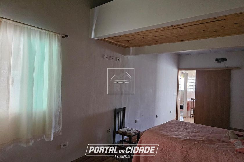 Casa &agrave; venda - 90m&sup2; - Centro