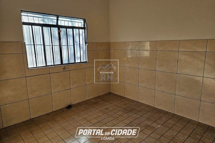 Casa &agrave; venda - 200m&sup2; - Centro