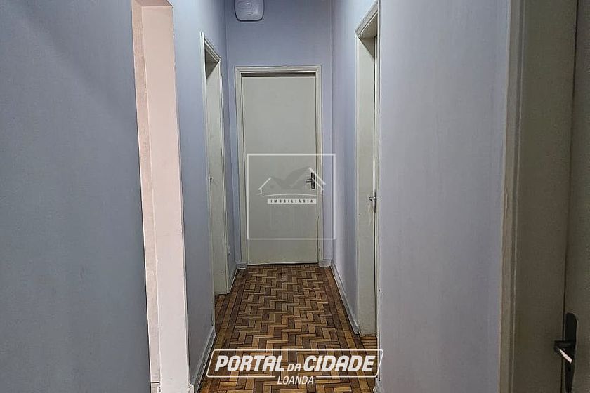 Sal&atilde;o Comercial &agrave; venda - 150m&sup2; - Centro
