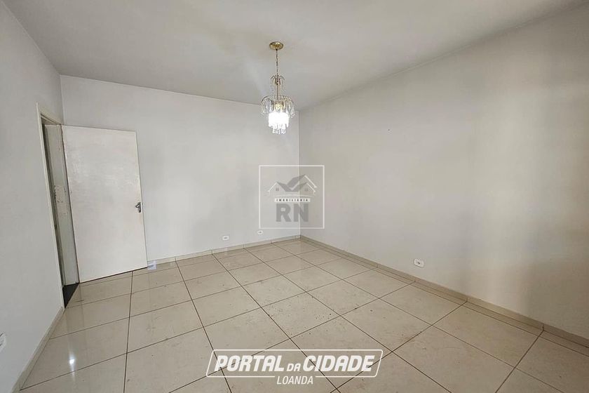 Casa &agrave; venda - 200m&sup2; - Centro