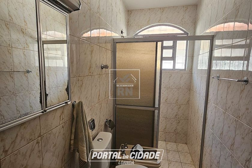 Casa &agrave; venda - 280m&sup2; - Centro