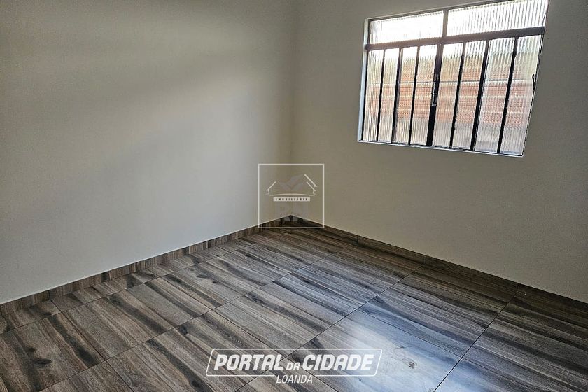 Casa &agrave; venda - 200m&sup2; - Centro