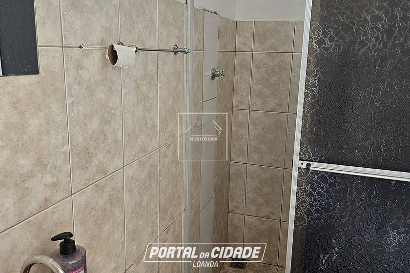 Casa &agrave; venda - 200m&sup2; - Centro
