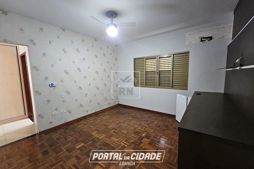 Casa &agrave; venda - Centro