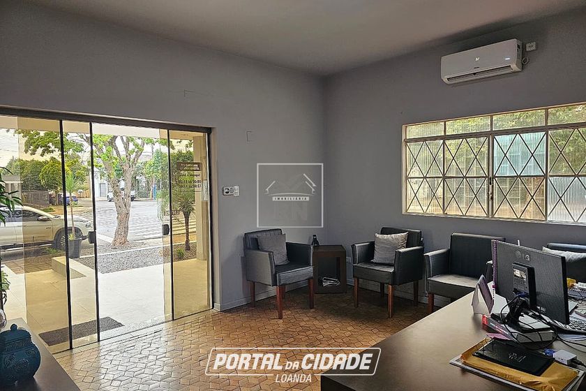 Sal&atilde;o Comercial &agrave; venda - 150m&sup2; - Centro