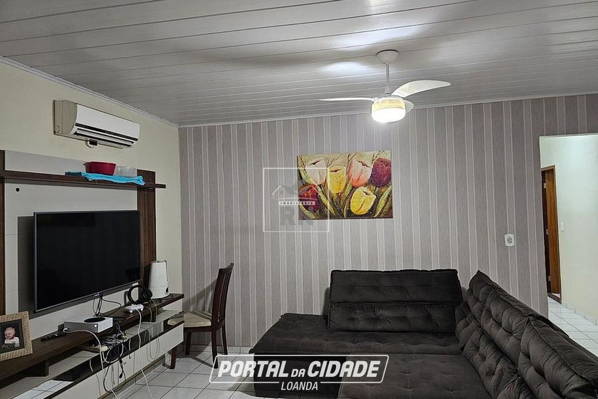 Casa &agrave; venda - 230m&sup2; - Centro