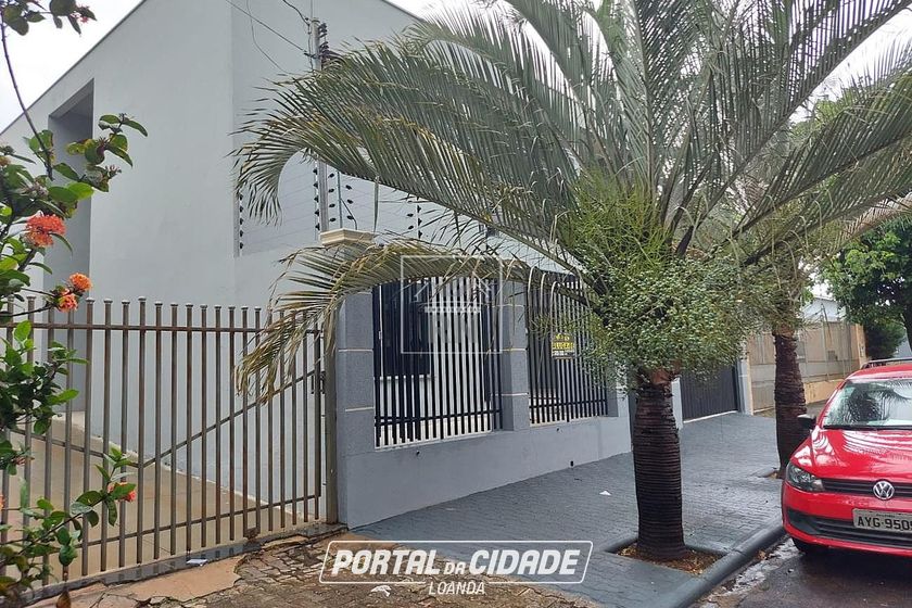 Casa &agrave; venda - centro