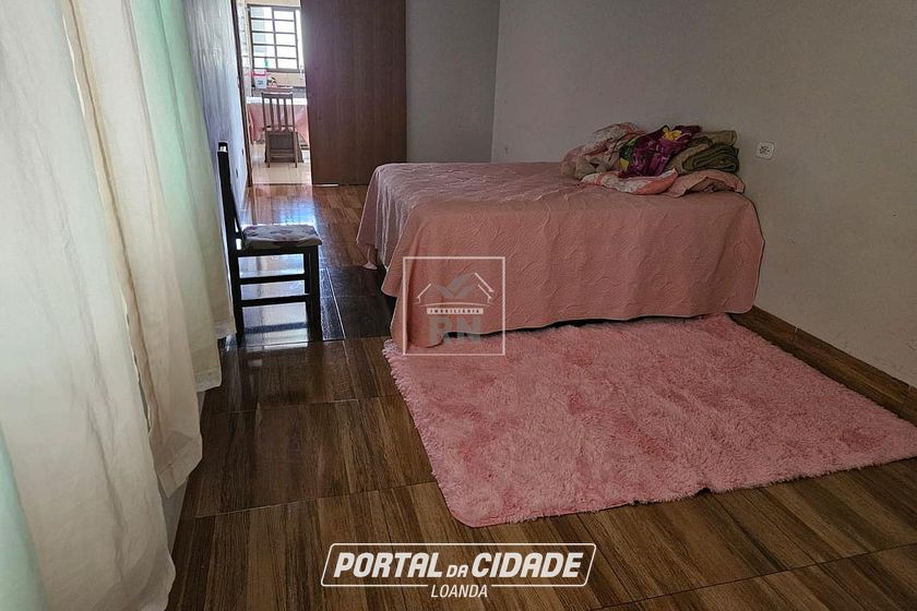 Casa &agrave; venda - 90m&sup2; - Centro