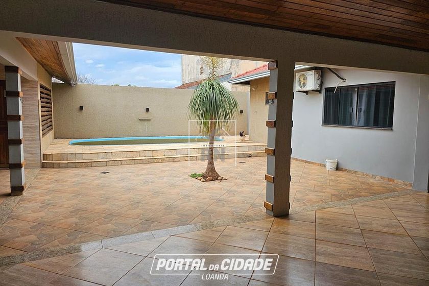 Casa &agrave; venda - 260m&sup2; - Centro