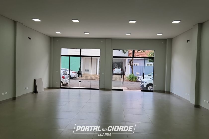 Sal&atilde;o Comercial para alugar - 126m&sup2; - CENTRO