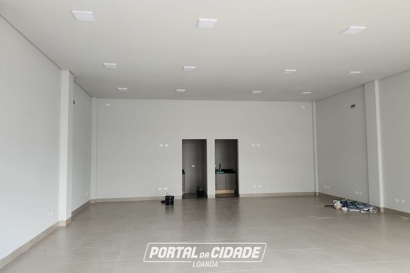 Sal&atilde;o Comercial para alugar - 126m&sup2; - CENTRO